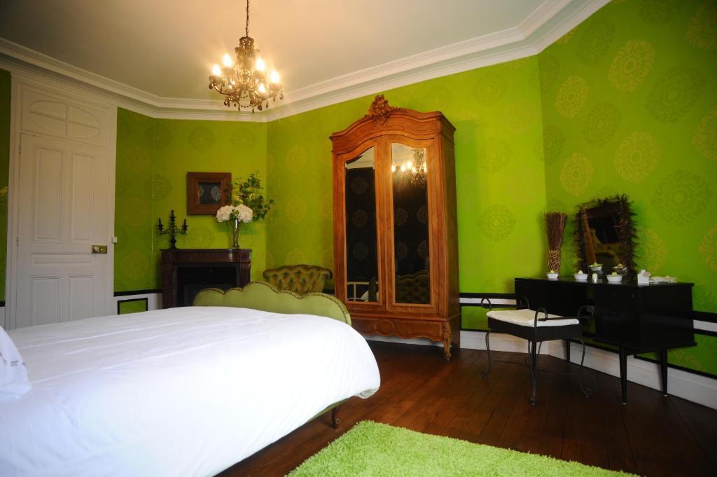 Château de Bertreville Acomodação com café da manhã Quarto foto